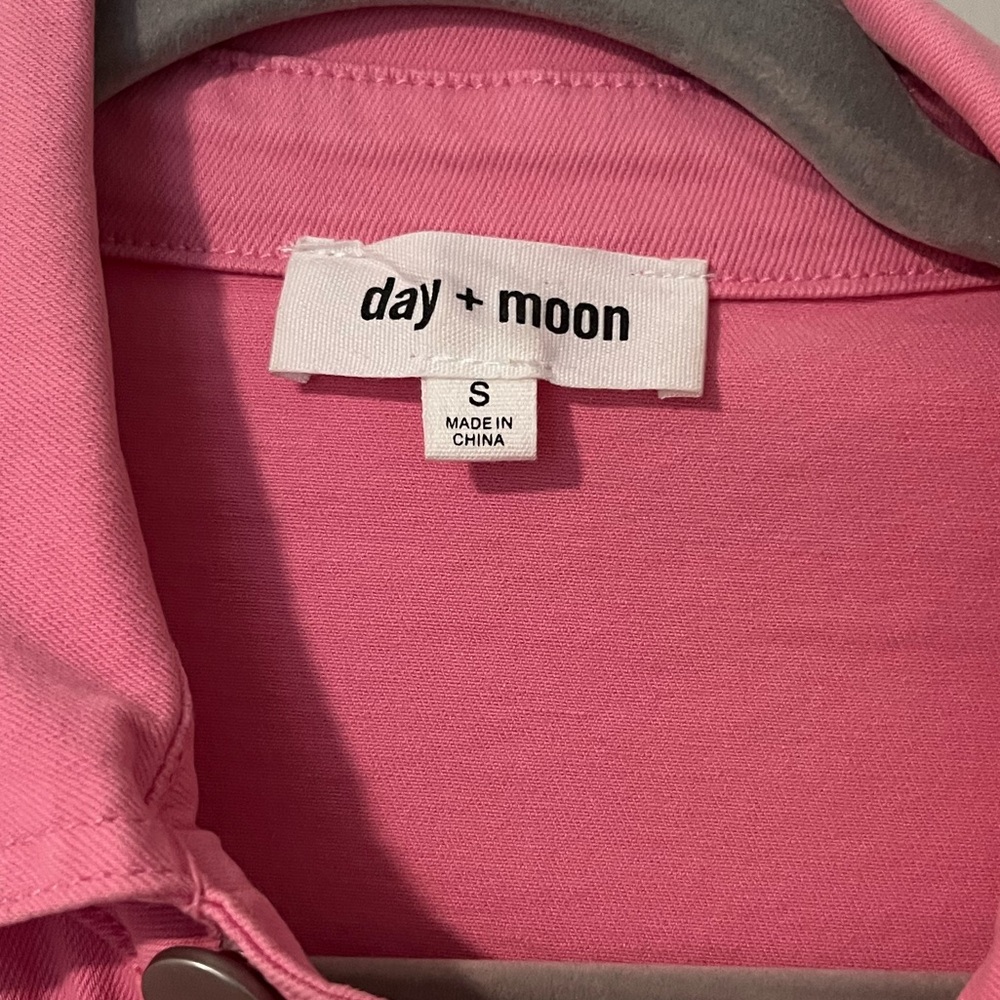 Day + Moon Pink Button-Front Romper - Picture 3 of 3